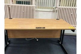 Karbon K1 Rectangular Cantilever Office Desks (5ft long)